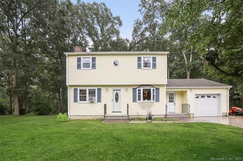 17 Robin Rd, Plainfield, CT 06374 photo 1