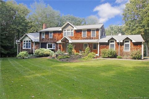 5 Russett Rd, Newtown, CT 06482 photo 1
