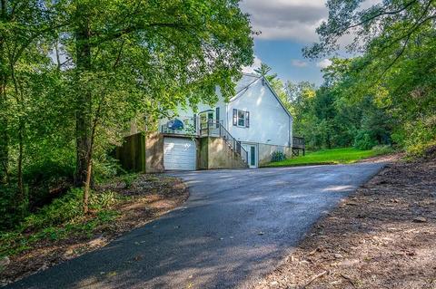 612 Chestnut Hill Rd, Killingly, CT 06241 photo 1