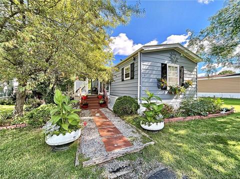 8 Woods Way, Windham, CT 06256 photo 1