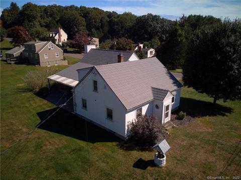 15 Evergreen Rd, Newtown, CT 06482 photo 1