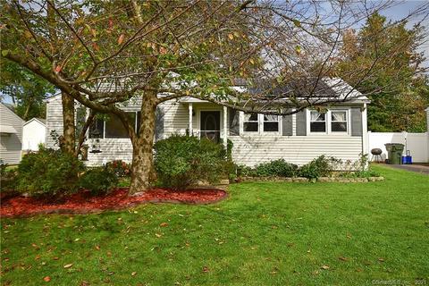 51 Marmor Ct, Wethersfield, CT 06109 photo 1