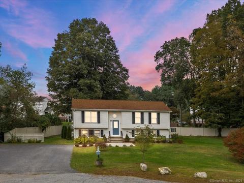 6 Poulin Dr, Putnam, CT 06260 photo 1