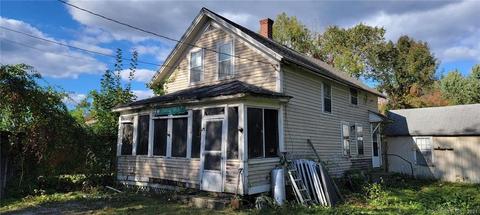 12 Main St, Moosup, CT 06354 photo 1