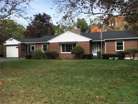 1066 Davis Ave, Killingly, CT 06239 photo 1