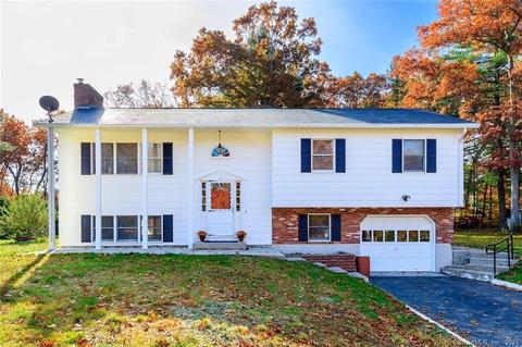 41 Waterman St, Killingly, CT 06239 photo 1