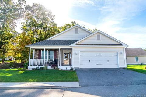 79 Mockingbird Dr, Killingly, CT 06239 photo 1