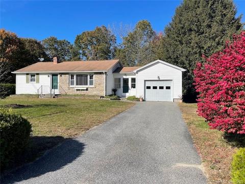 8 Beatrice Ave, Killingly, CT 06239 photo 1
