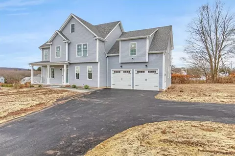 11 Stallion Dr, Glastonbury, CT 06033