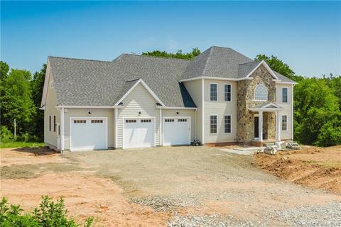 42 Stallion Dr, Glastonbury, CT 06033