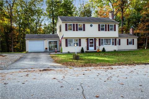 29 Sycamore Ter, Windham, CT 06280 photo 1