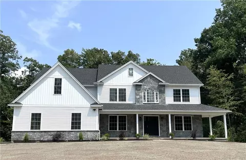 102 Stony Creek Rd, Branford, CT 06405