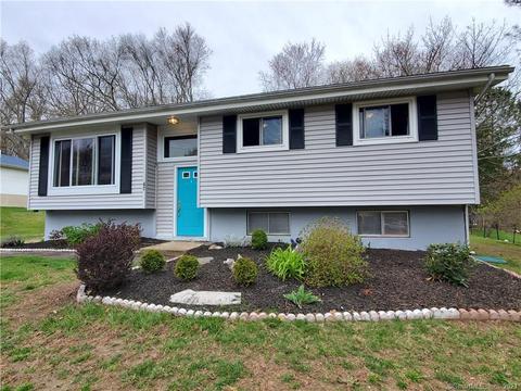 47 Blacksmith Dr, Ledyard, CT 06339 photo 1