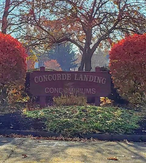 10 Concorde Way #B6, Windsor Locks, CT 06096 photo 1