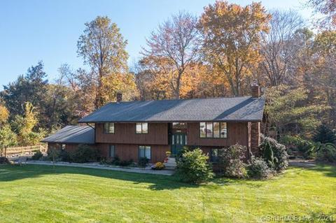 13 Cedarcroft Dr, Madison, CT 06443 photo 1