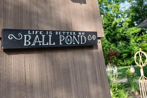 139 Ball Pond Rd, New Fairfield, CT 06812