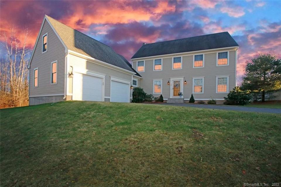 127 Prospect St, Suffield, CT 06078 40 Photos MLS 170454352 Movoto