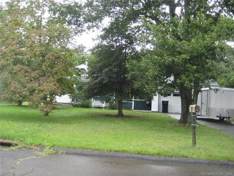 10 Stanley Dr, Seymour, CT 06483