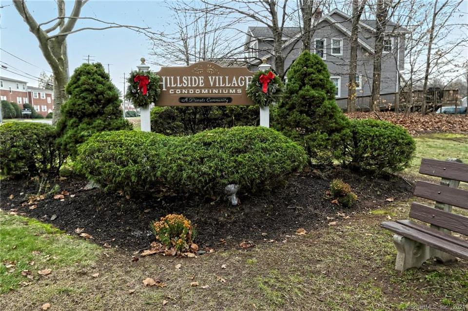 15 Towne House Rd 15, Hamden, CT 06514 24 Photos MLS 170456703