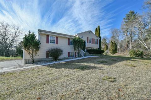 2 Boysen Dr, Bloomfield, CT 06002 photo 1