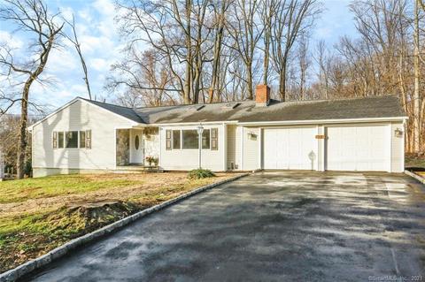 35 Macdonald Rd, Trumbull, CT 06611 photo 1