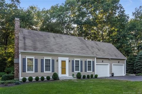 1 Davis Farm Rd, Clinton, CT 06413 photo 1