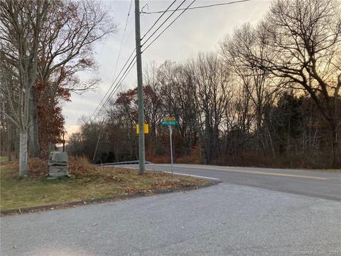 19 Applewood Dr, Ledyard, CT 06339 photo 1