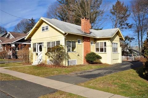 2 Kellogg St, Windsor, CT 06095 photo 1