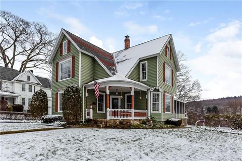 136 Walnut St, Winchester, CT 06098 photo 1