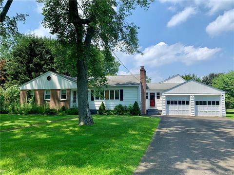 60 Grannis Rd, Orange, CT 06477 photo 1