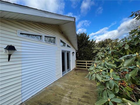 81 Colonial Rd, Plainfield, CT 06374 photo 1