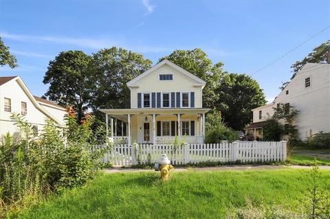 127 E Main St, Clinton, CT 06413 photo 1