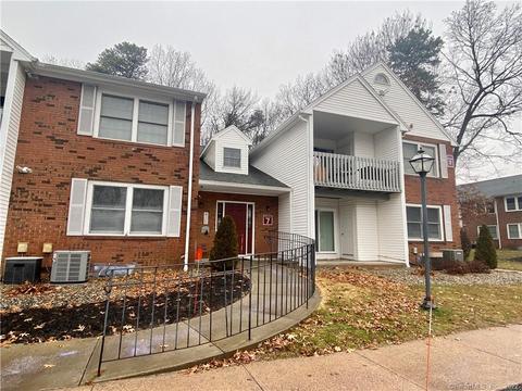 7 Concorde Way #B6, Windsor Locks, CT 06096 photo 1