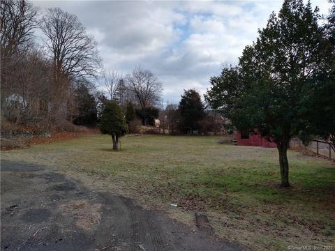 106 Pine St, Torrington, CT 06790 photo 1