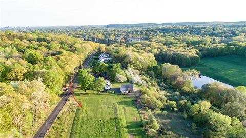 290 Denslow Hill Rd, Hamden, CT 06514