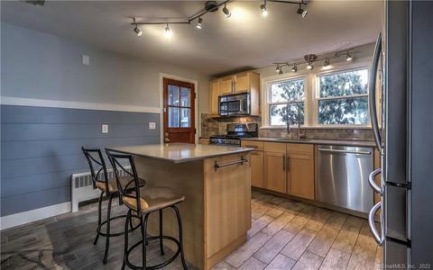 57 Manor St, Hamden, CT 06517 photo 1
