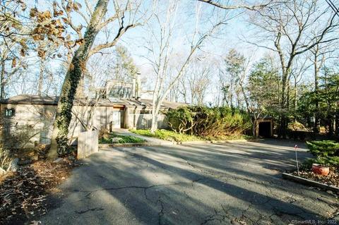 49 Deepwood Dr, Hamden, CT 06517 photo 1