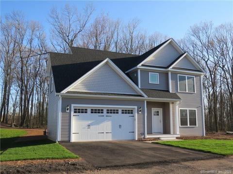 73 Bleeker Cir, North Haven, CT 06473