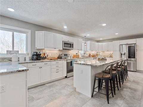 727 Squaw Rock Rd, Plainfield, CT 06354 photo 1