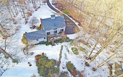 16 Packer Brook Rd, Redding, CT 06896 photo 1