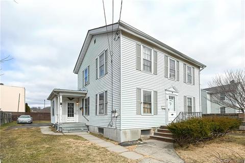 11 Patch St, Danbury, CT 06810 photo 1