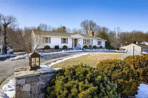 7 Sachem Dr, North Haven, CT 06473 photo 1