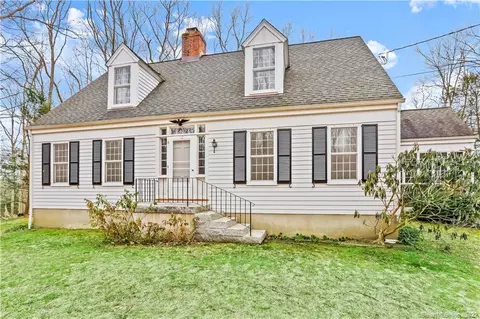 12 Beauiles Ln, Redding, CT 06896 photo 1