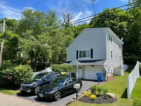 67 Colony St, Hamden, CT 06518 photo 1