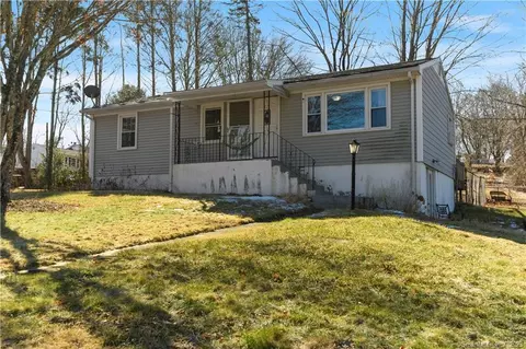 25 Hillcrest Ave, Ledyard, CT 06339 photo 1