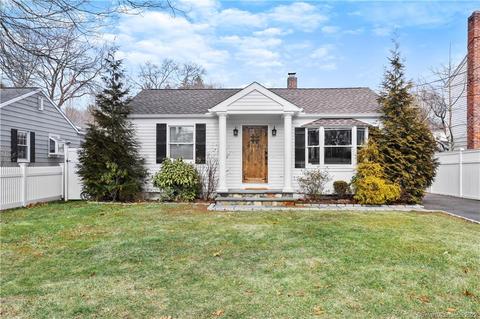 26 Cherry St, Darien, CT 06820 photo 1