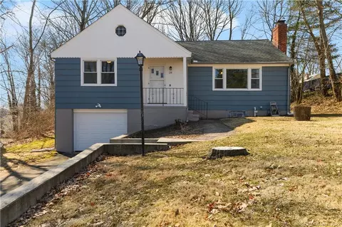 28 Glenham Rd, Hamden, CT 06518 photo 1