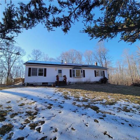 425 Lathrop Rd, Plainfield, CT 06374 photo 1