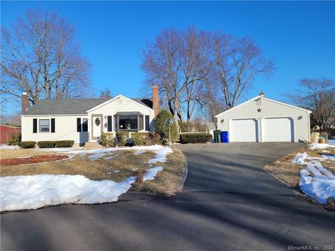 39 Jackson St, Windsor Locks, CT 06096 photo 1