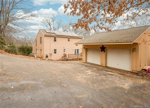13 Pinecrest Ln, Sprague, CT 06330 photo 1
